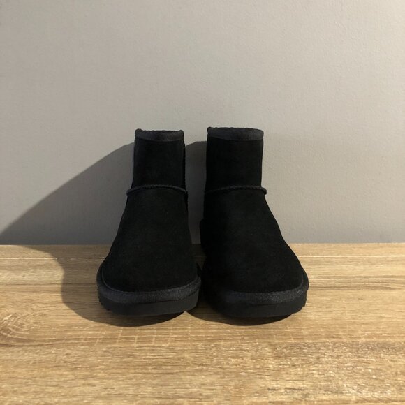 UGG Classic Boots Womens Size 6 Black Suede Mini Side Logo - Picture 2 of 9